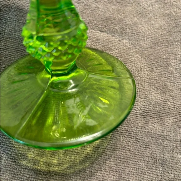 Light Green Diamond Point Wine Glasses Water Goblets Set of 2 - Picture 7 of 13